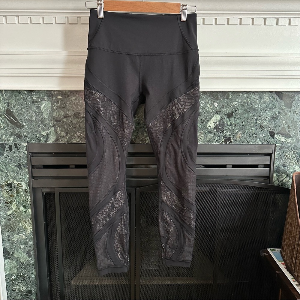Lululemon Wunder Under High-Rise Tight 25" *Lace, Black, size 8